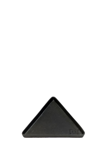 HİÇ ÜÇGEN SERVİS TABAĞI KARA / 18 CM