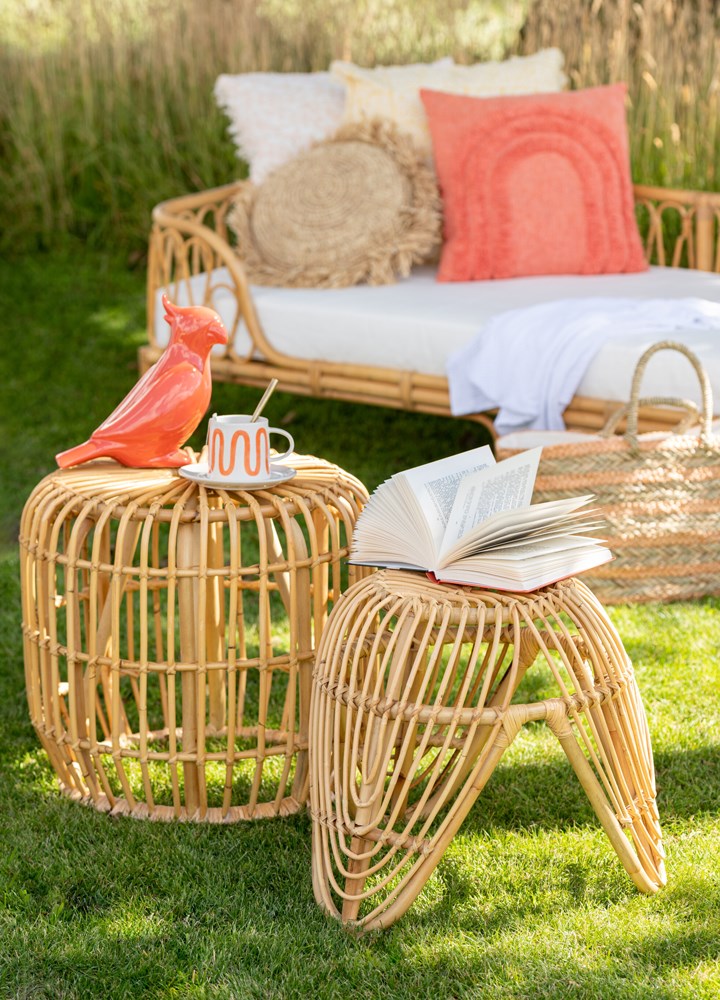LEA RATTAN TABURE