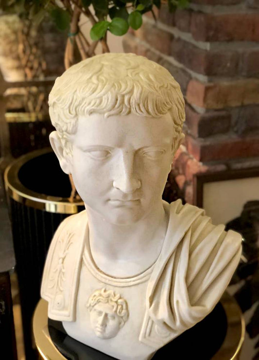 TIBERIUS BÜST